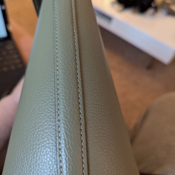 Coach Bucket Bag...NEW - Picture 5 of 8